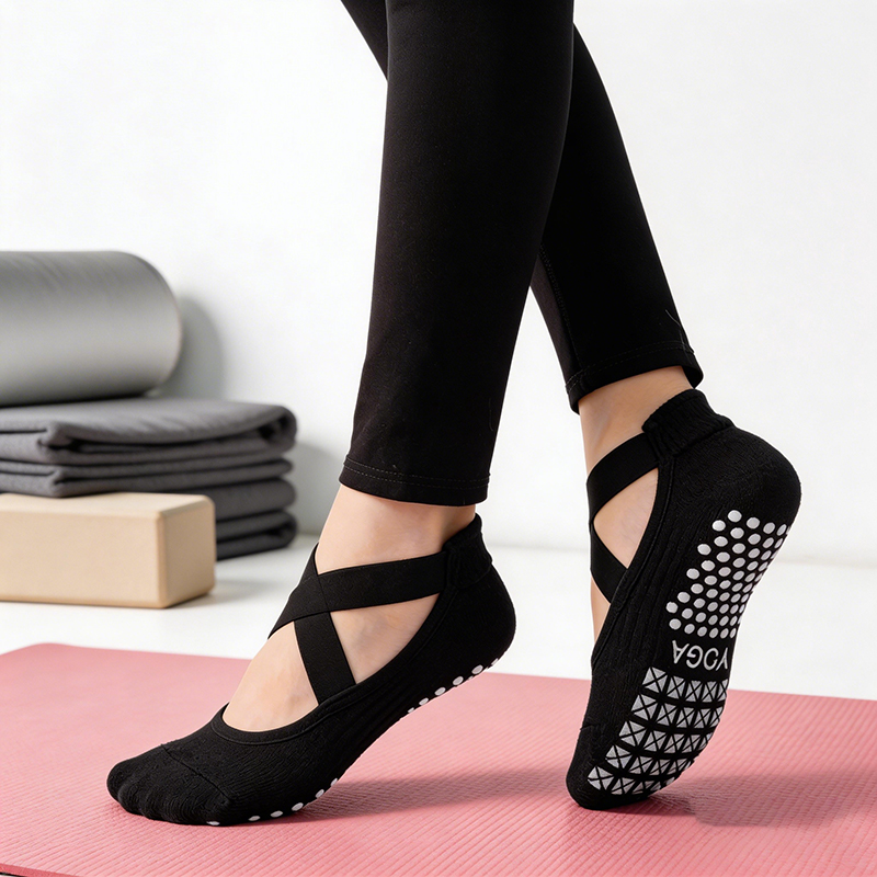 Pilates Yoga Ballet - Women Non-Slip Yoga Socks Silicone Indoor